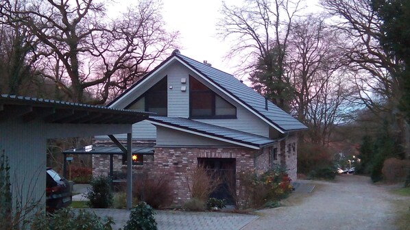 Unclassified image, 1 of 11, button