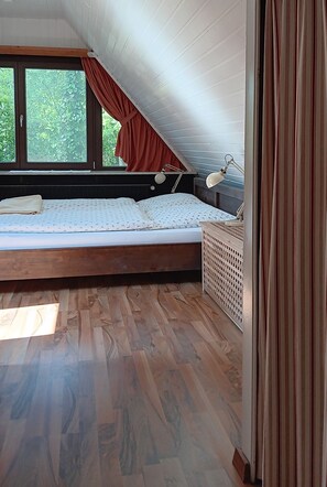 Unclassified image, 2 of 18, button