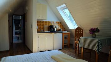 1 bedroom, WiFi, bed sheets