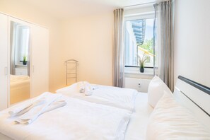 2 bedrooms, WiFi, bed sheets