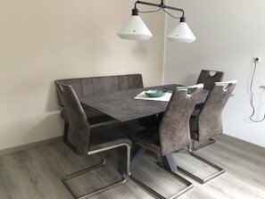 Dining - Cozy vacation home with large terrace (Grünberg)