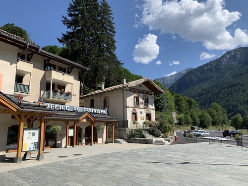 A spacious mountain house PARADISKI LES ARCS