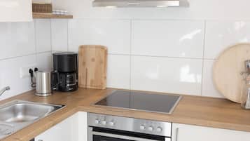 Kühlschrank, Ofen, Herdplatte, Geschirrspüler