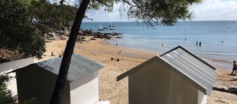 Charming house for 8 people 2 steps from the beaches and port of l'Herbaudière