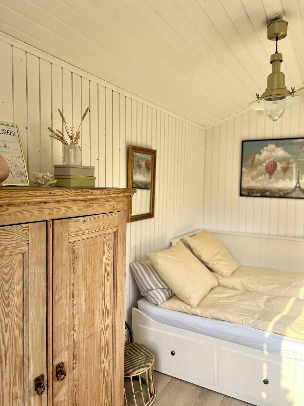 3 bedrooms, desk, iron/ironing board, WiFi