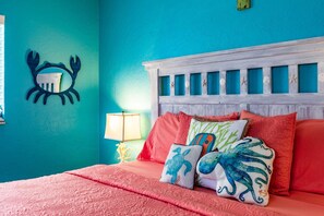 3 bedrooms, WiFi - Prime Time: A Tropical Paradise on Big Pine Key, Canal Front Duplex, Swift Access to Atlantic & Gulf (Big Pine Key)