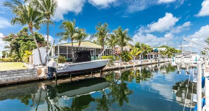 Prime Time: A Tropical Paradise on Big Pine Key, Canal Front Duplex, Swift Access to Atlantic & Gulf