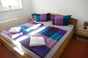1 bedroom, WiFi, bed sheets