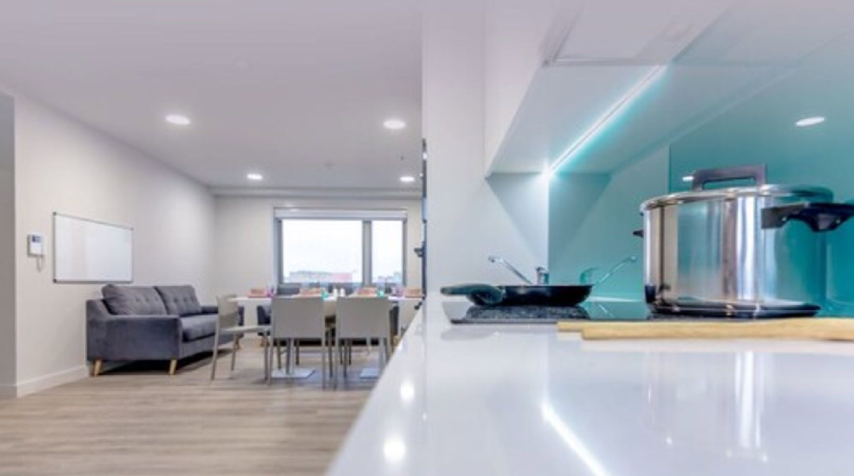 Basic Single Room | Shared kitchen | Shared fridge, microwave, oven