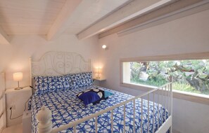 4 bedrooms, travel cot, free WiFi