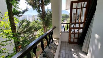 Chambre Standard, 1 lit double | Balcon