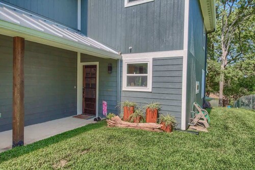 LD 727 Down River Haus