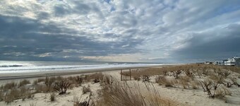 Dog & Family friendly home - Oceanside Brant Beach; 3 bdrm/2 full baths/sleeps 8