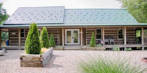 Valley View A and B - Rustic Log Cabin