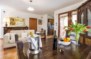 Smart TV, DVD player, stereo - Luxury Villa Laura - new infinity pool, relax and privacy for your holidays (Alghero)