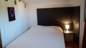 3 Schlafzimmer, Bügeleisen/Bügelbrett, kostenloses WLAN