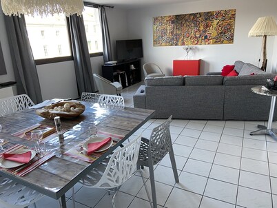 Condominium housing.  Park near city center 