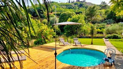"The Cottage" by IRMINIO GARDEN immersed in the typical countryside of Ragusa Ibla. 