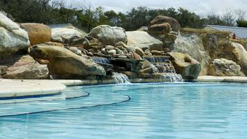 Udendørs pool, opvarmet pool