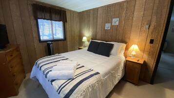 3 chambres, fer et planche à repasser, accès au Wi-Fi (inclus)