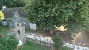 Enceinte de lâhĂ©bergement