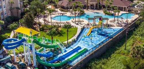 Spacious Luxury Condo in Windsor Hills Resort! 2 Miles to Disney! 3bed/2bath