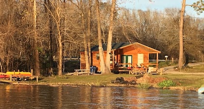 Cabin 5, Waterfront, Onalaska, Lake Livingston, Texas