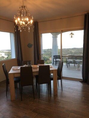 Dining - Cas Vacanze con Vista Mare (Birgalavò)