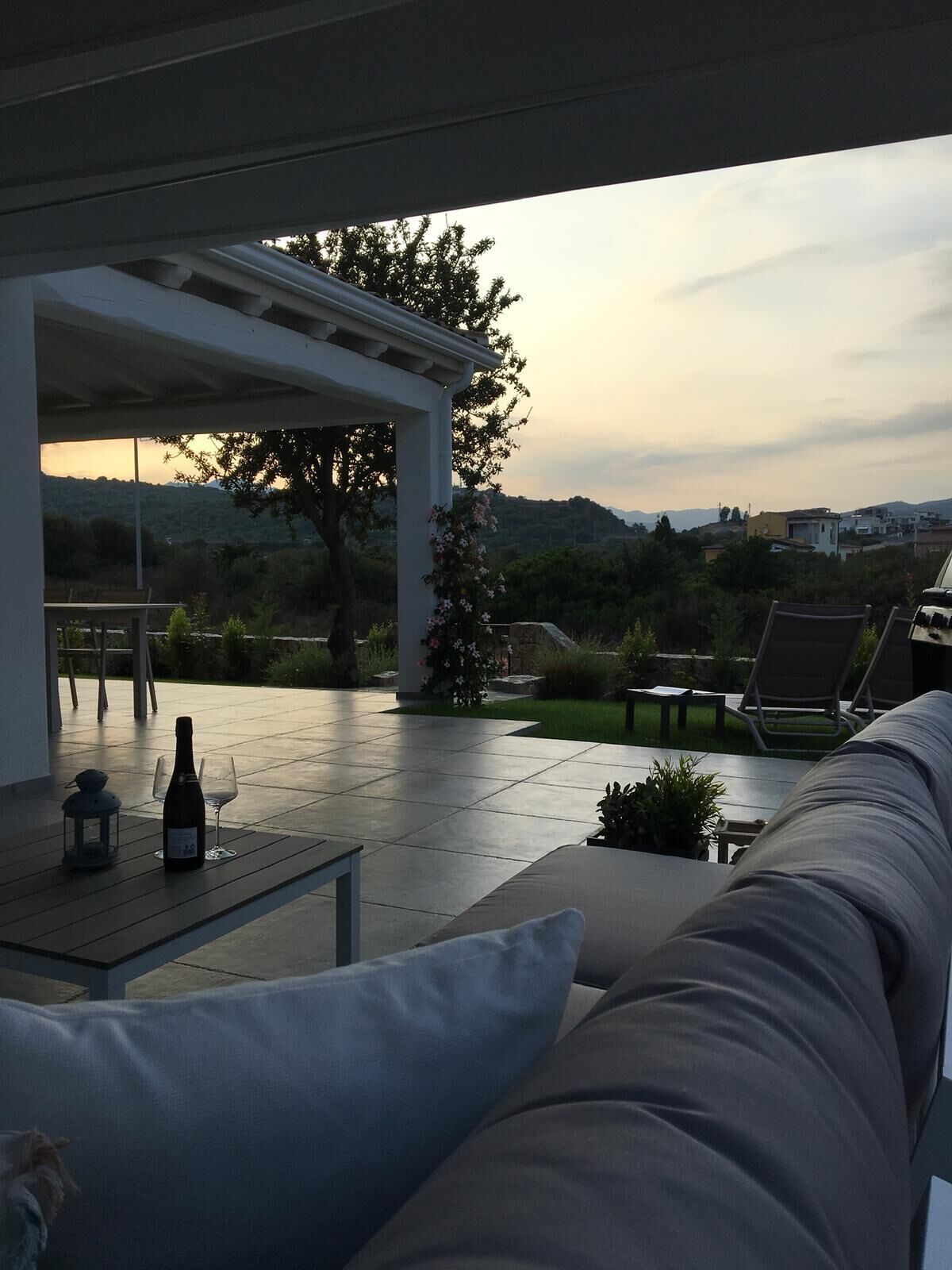 تناول الطعام بالخارج