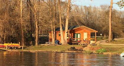 Mom's Favorite Waterfront Cabin #4, Onalaska, Lake Livingston, Texas