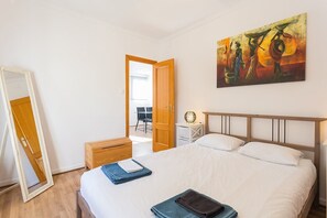 2 bedrooms, iron/ironing board, WiFi, bed sheets