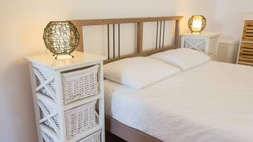 2 slaapkamers, een strijkplank/strijkijzer, wifi, beddengoed