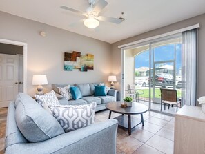 TV - Cozy, Modern Condo, Communal Pool, Close To Disney (Kissimmee)