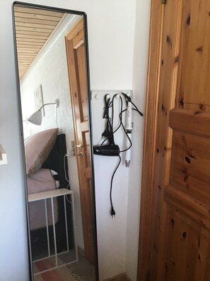 Deluxe Double Room, Shared Bathroom | Bathroom