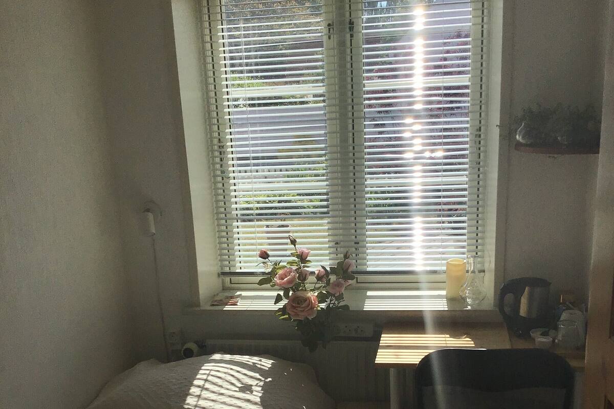 Basic Single Room, Shared Bathroom