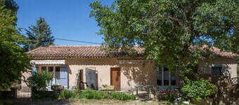 Small, simple apartment in the heart of the Luberon countryside.