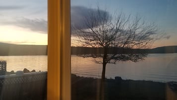 Panorama kamer, 1 queensize bed, en-suite badkamer, uitzicht op oceaan | 1 slaapkamer, luxe beddengoed, pillowtop-bedden, individueel gedecoreerd