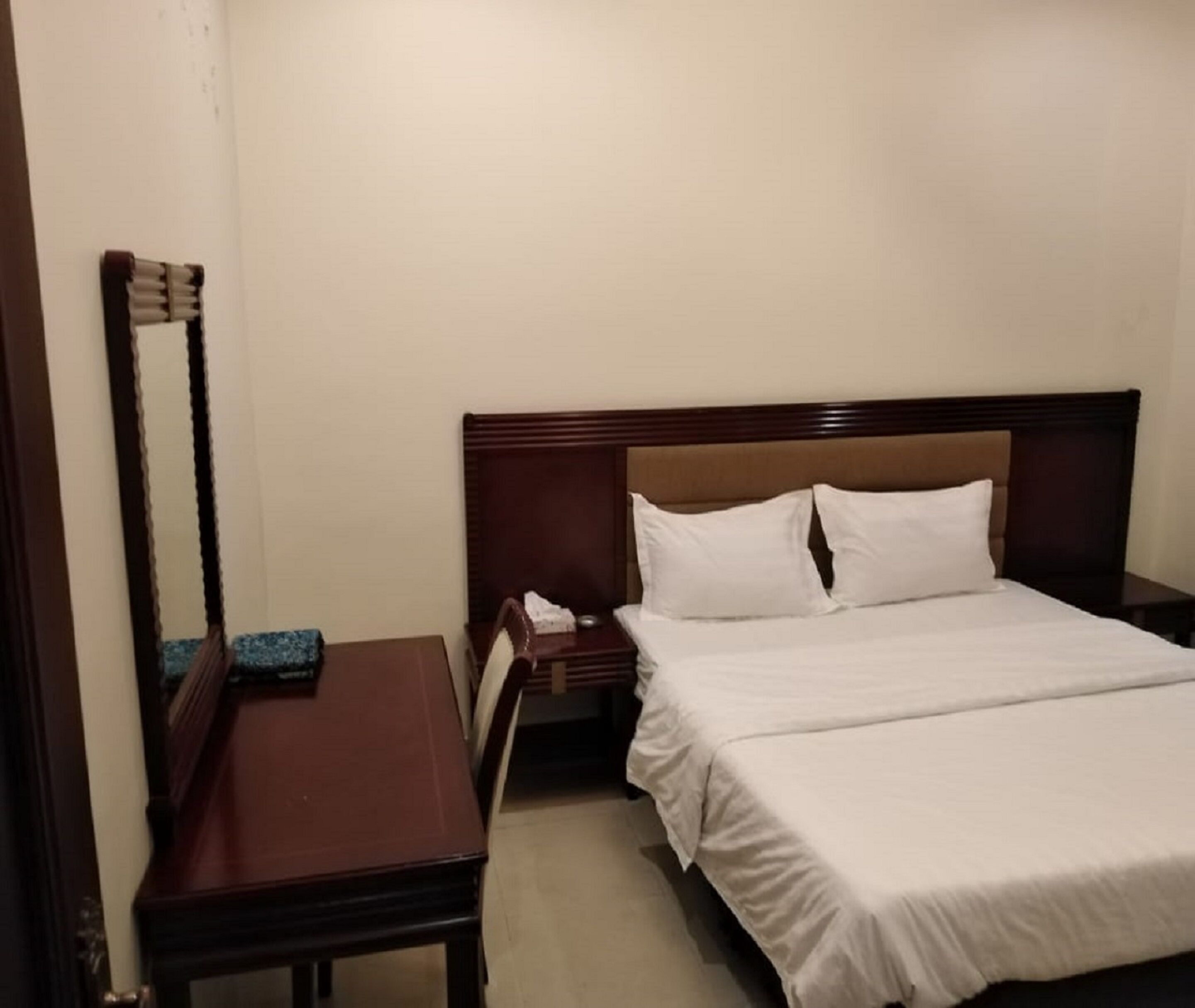 Zimmersafe, individuell dekoriert, individuell eingerichtet