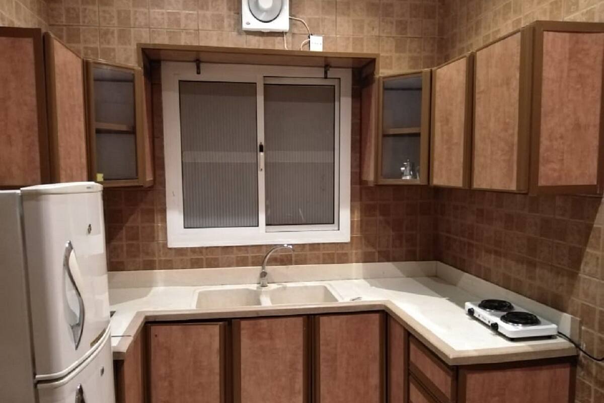 Ofen, Herdplatte, Kochgeschirr/Geschirr/Besteck