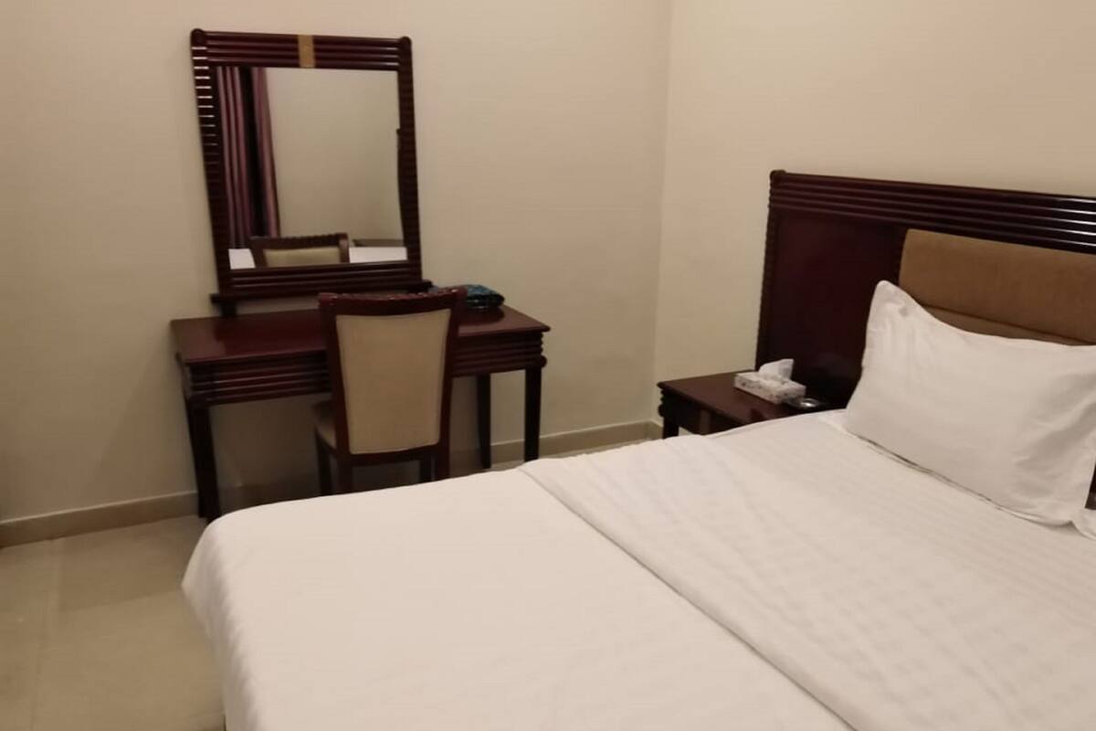 3 Schlafzimmer, Zimmersafe, individuell dekoriert