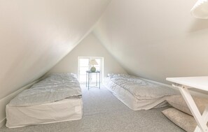 1 bedroom, travel crib, free WiFi