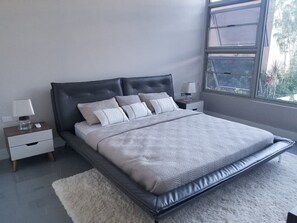 2 chambres, fer et planche Ă repasser, Wi-Fi, literie fournie