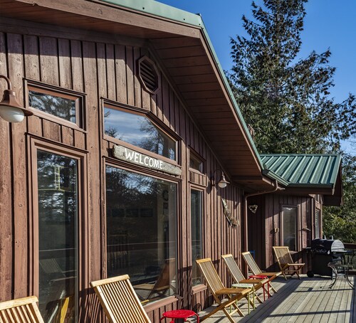 Osprey Nest private retreat on Magical Orcas Island!