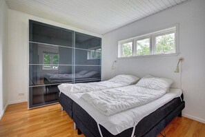 6 bedrooms, free WiFi
