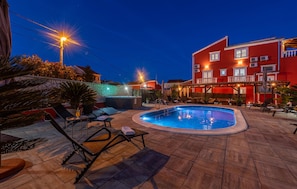 A heated pool - Beach front home in Turanj (Turanj)