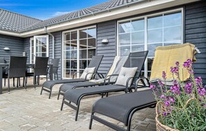 Terrace/patio - Cozy home in Nørre Nebel with sauna (Nørre Nebel)