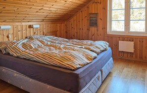 3 bedrooms, WiFi, bed sheets