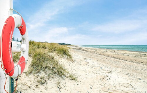 Lovely home in Grenaa with WiFi