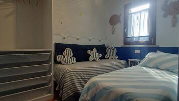 2 Schlafzimmer, Zimmersafe, Bügeleisen/Bügelbrett, Reisekinderbett