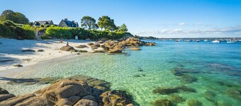 Well-exposed T3 apartment 1 balcony near beaches